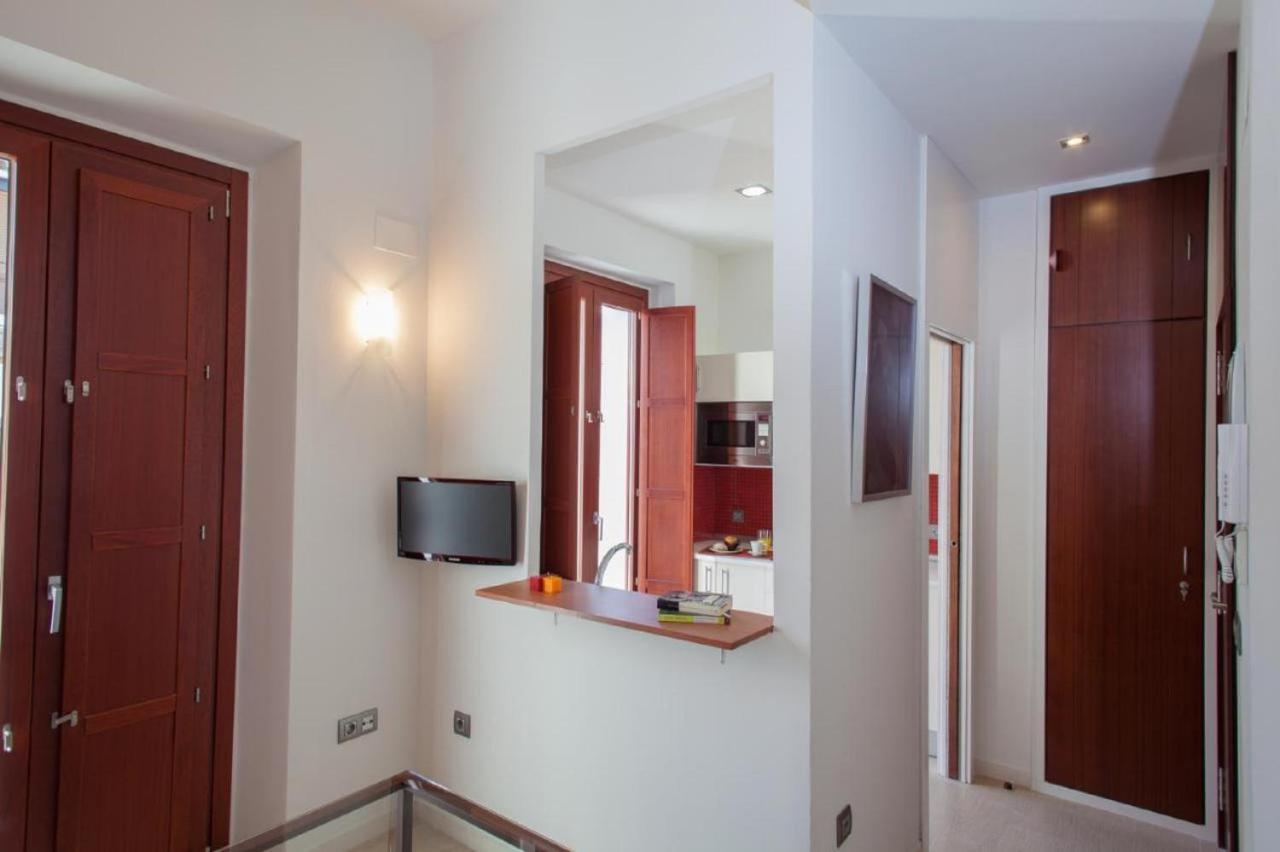 Apartamento Puerta Del Arenal - Kainga Homes セビリア エクステリア 写真